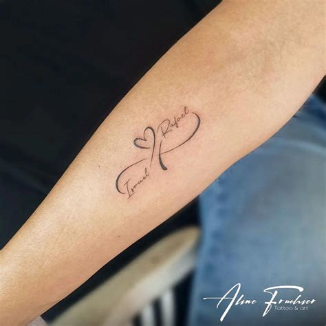 tatuajes infinito amor|160+ Tatuajes del infinito con nombres, fechas,。